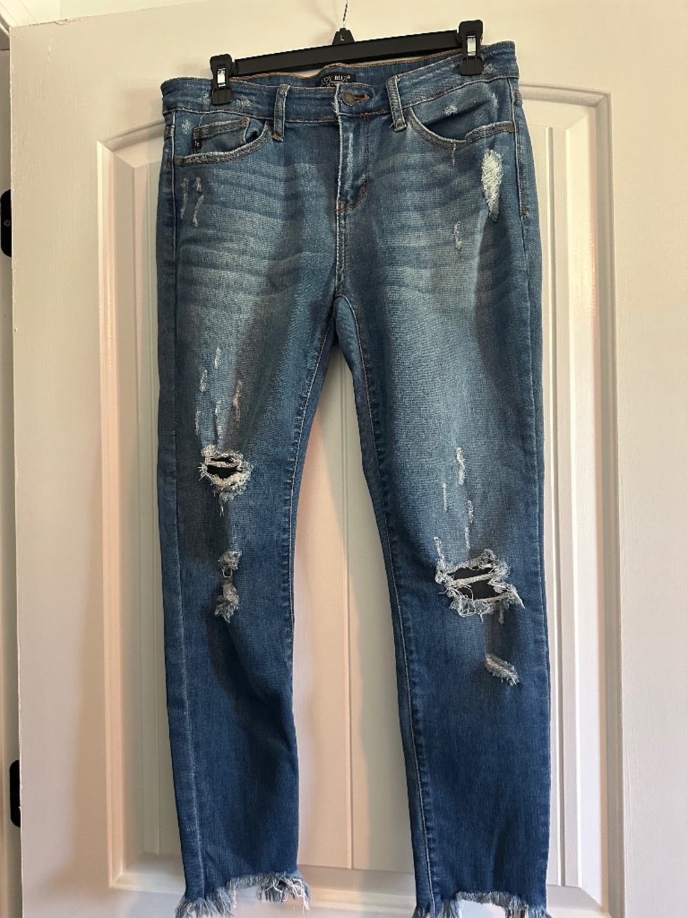 Judy Blue Straight Fit Distressed Jeans, size 11/30, medium blue